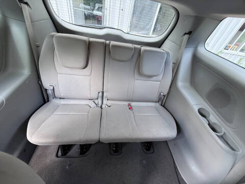 2015 Kia Sedona LX