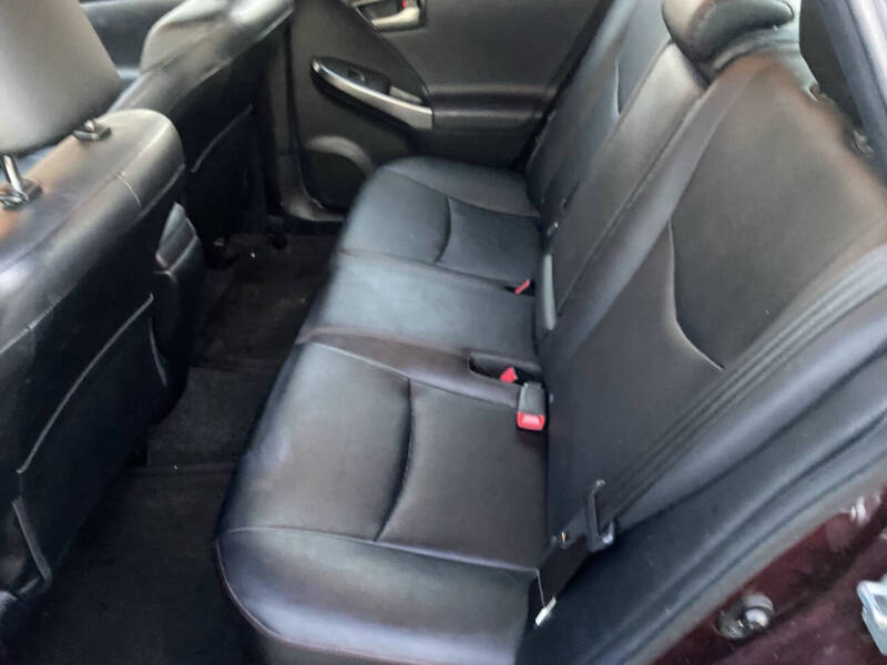 Image 8 of 2013 Toyota Prius Persona Series SE
