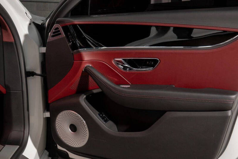 2023 Bentley Flying Spur