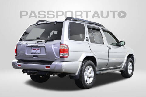 2004 Nissan Pathfinder SE