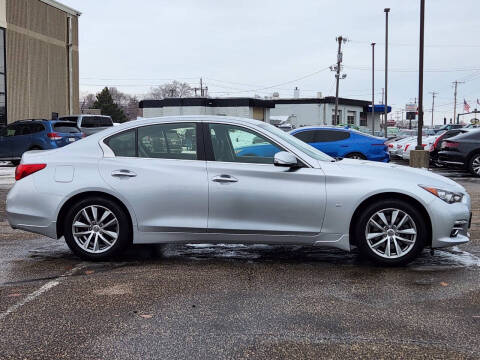 2015 Infiniti Q50 Premium
