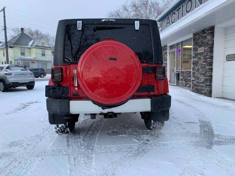 2012 Jeep Wrangler Unlimited Sahara