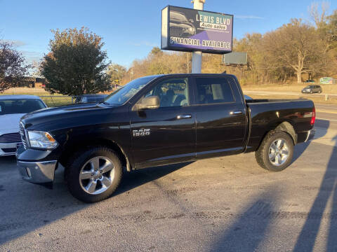 2016 RAM 1500 SLT