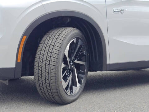 2025 Mitsubishi Outlander PHEV SE