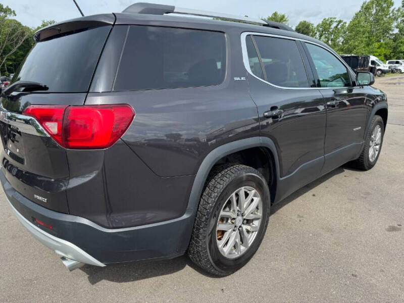 2017 GMC Acadia SLE-2