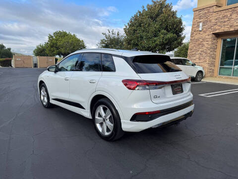 2024 Audi Q4 e-tron quattro Premium Plus 55