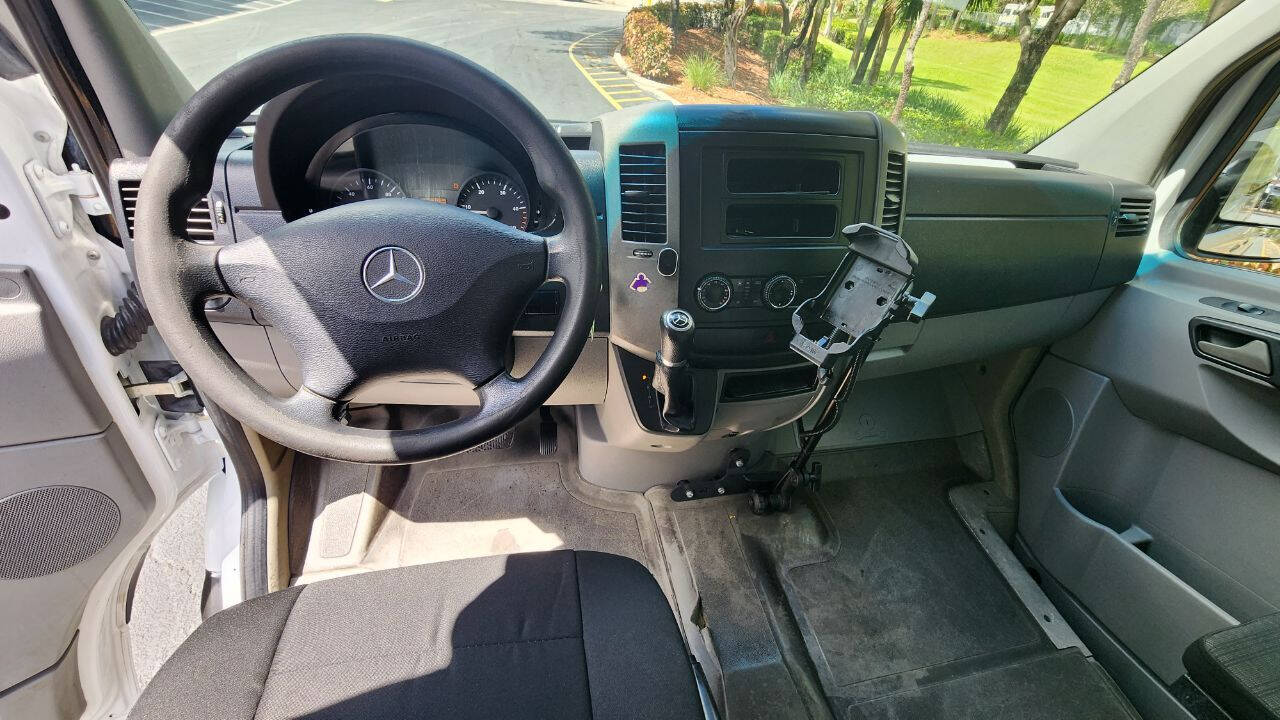 2015 Mercedes-Benz Sprinter  - $21,900