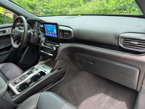 2024 Ford Explorer ST-Line
