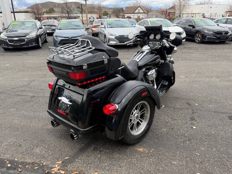 2013 Harley-Davidson TRIKE FLHTCUTG