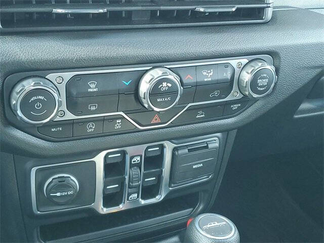 2024 Jeep Gladiator NightHawk