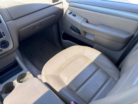 2003 Ford Explorer