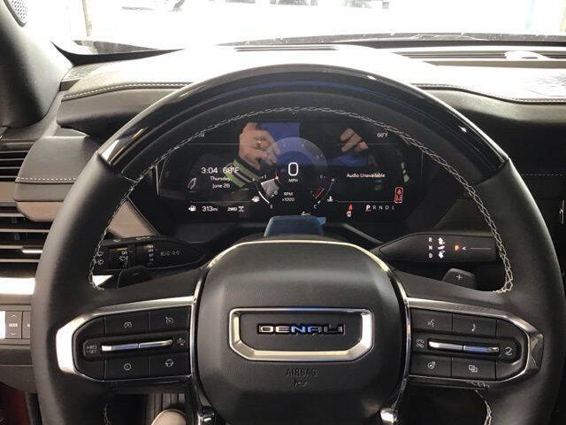 2025 GMC Acadia Denali