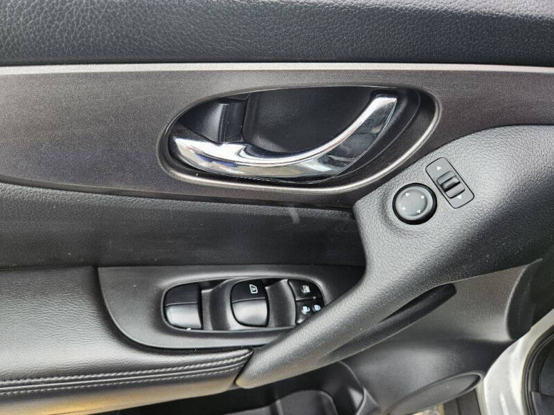 2015 Nissan Rogue SV