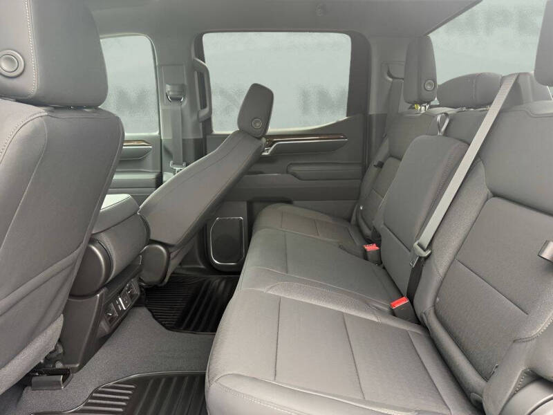 2026 GMC Sierra 1500 Elevation Standard