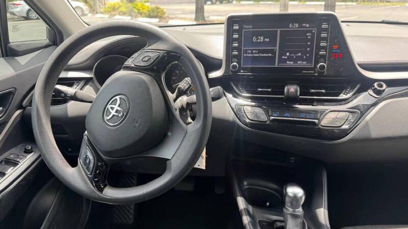 2021 Toyota C-HR LE
