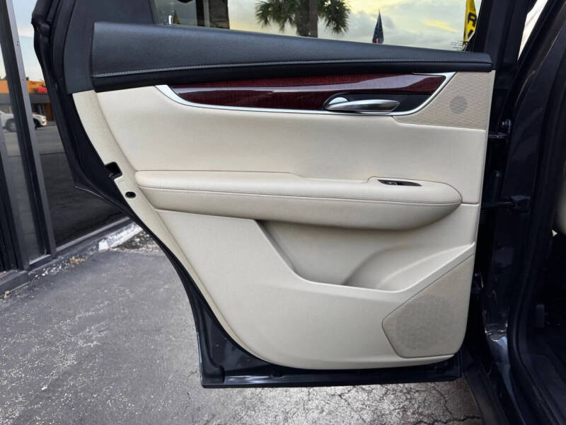 2018 Cadillac XT5 Premium Luxury