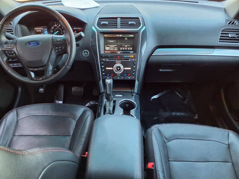 2016 Ford Explorer Sport