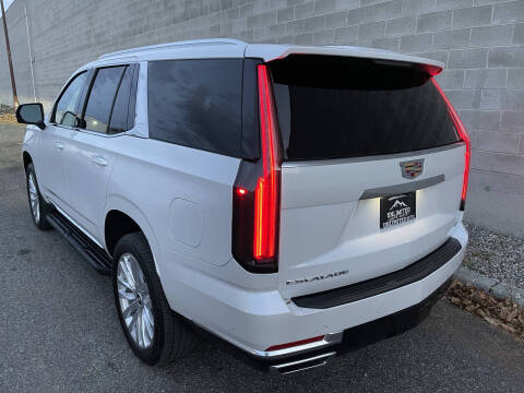 2025 Cadillac Escalade Luxury