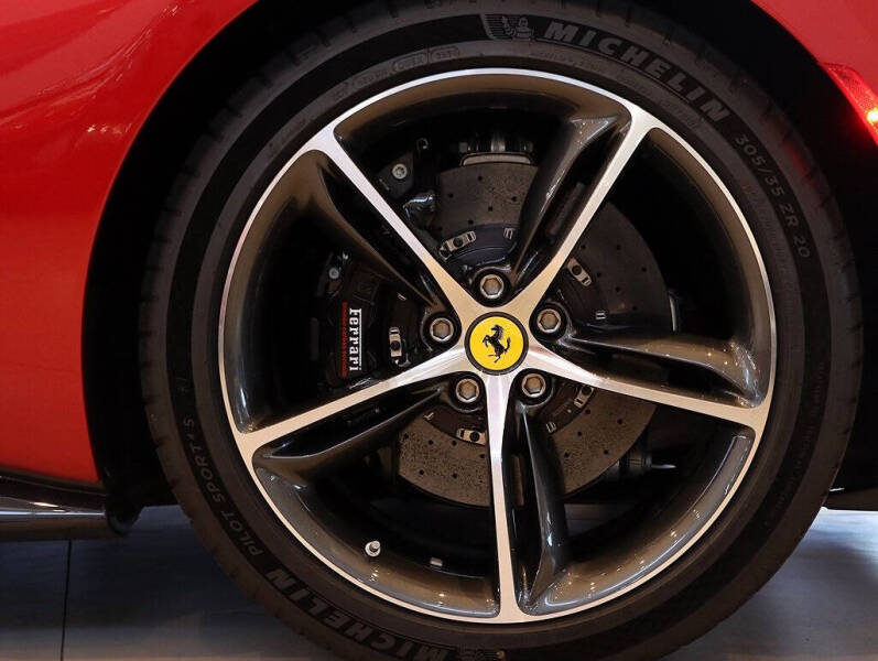 2024 Ferrari 296 GTS