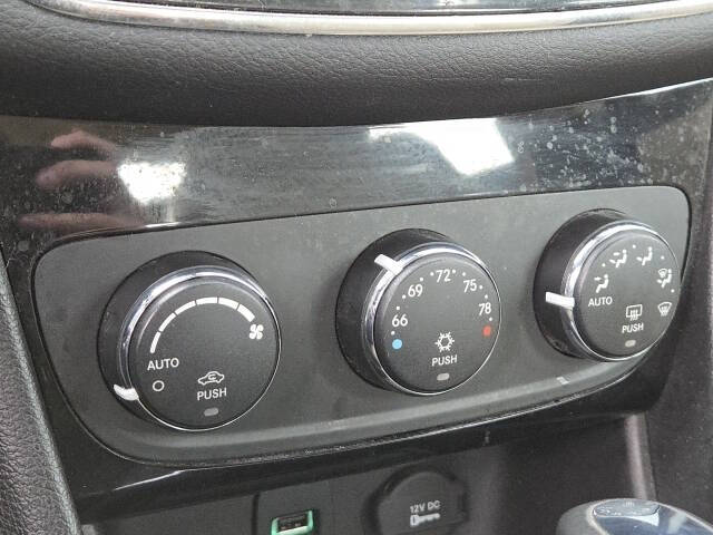 2013 Chrysler 200 Limited