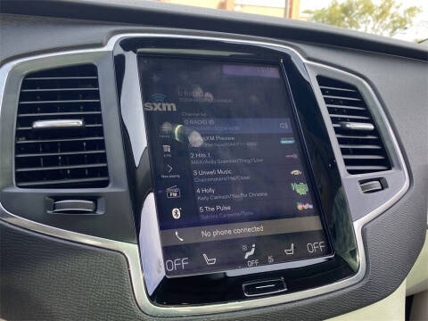 2016 Volvo XC90 T5 Momentum