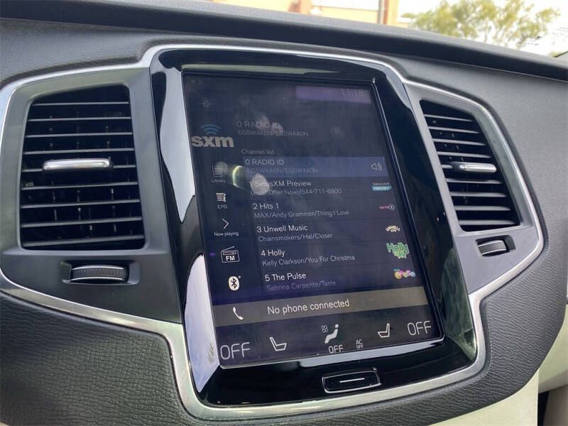 2016 Volvo XC90 T5 Momentum