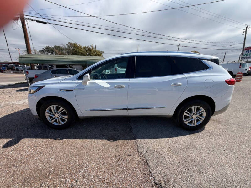 2020 Buick Enclave Essence