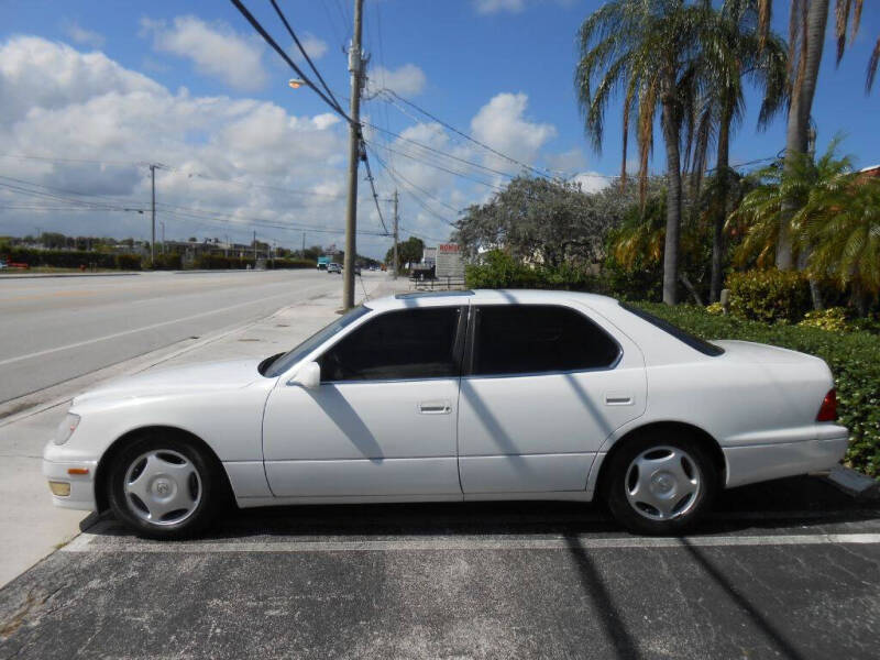 1999 Lexus LS 400