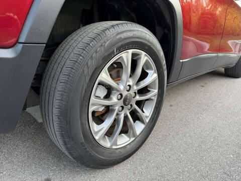 2019 Jeep Cherokee Latitude Plus