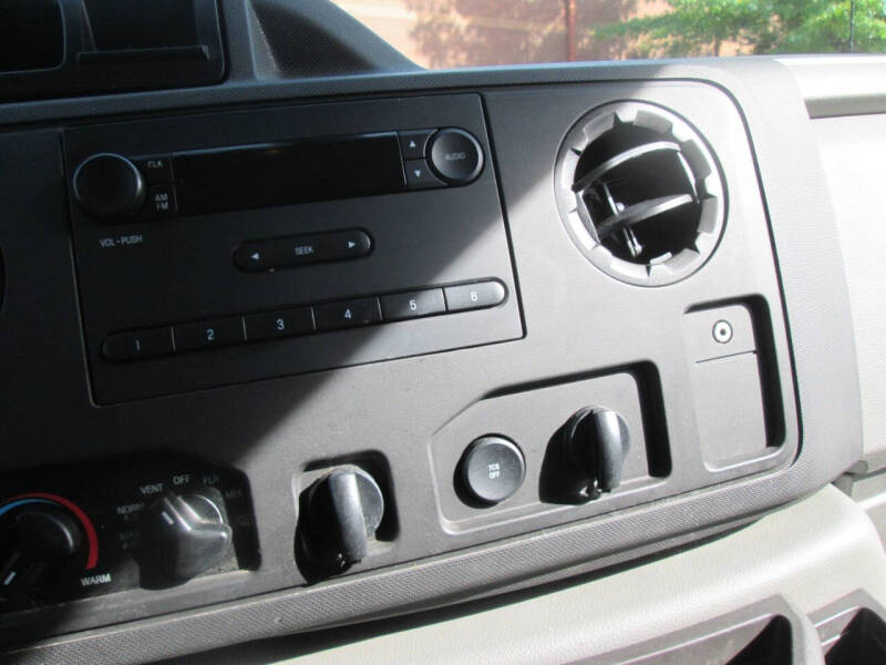 2014 Ford E-Series E-350 SD