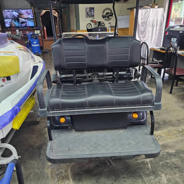 2022 Evolution golf cart