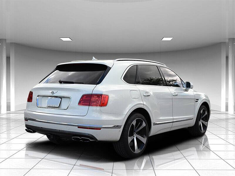 2019 Bentley Bentayga 3