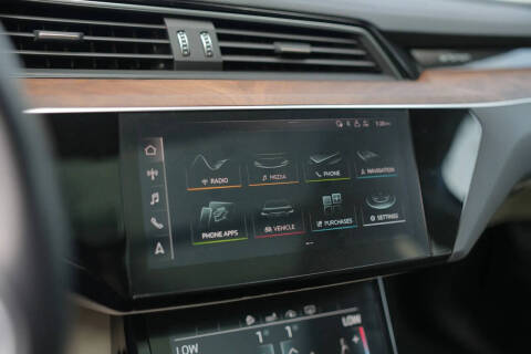 2019 Audi e-tron quattro Premium Plus