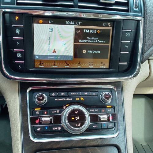 2017 Lincoln Continental Select