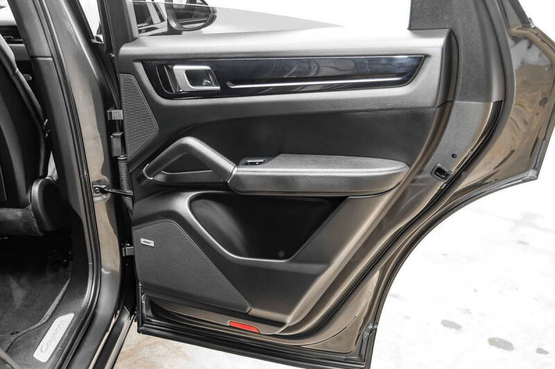 2021 Porsche Cayenne Coupe
