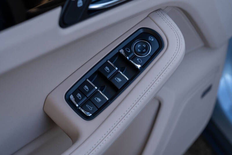 2026 Porsche Macan T