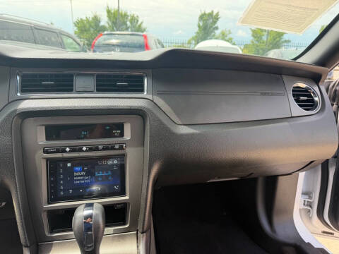 2014 Ford Mustang V6