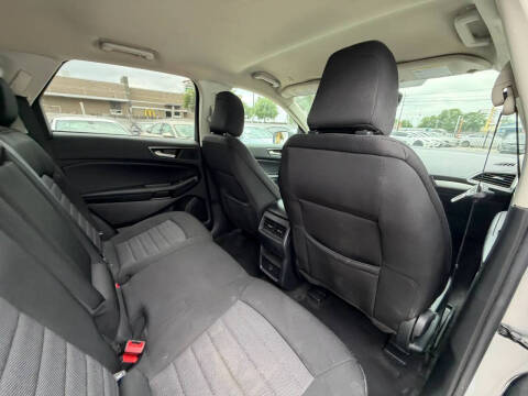 2022 Ford Edge SE