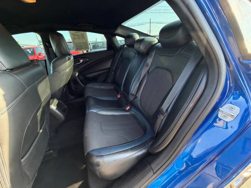 2015 Chrysler 200 S
