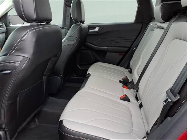 2026 Ford Escape Platinum