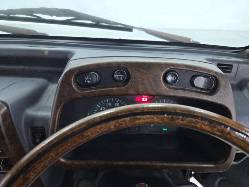 1996 Mitsubishi Bravo