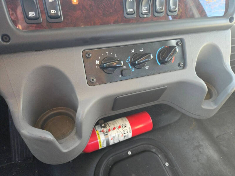 2022 Freightliner M2 106