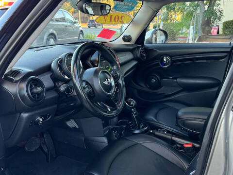 2017 MINI Hardtop 4 Door Cooper