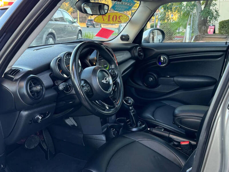 2017 MINI Hardtop 4 Door Cooper