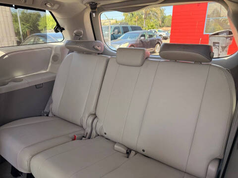 2011 Toyota Sienna Limited 7-Passenger