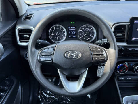 2022 Hyundai Venue SE