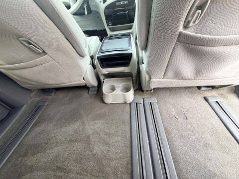 2013 Toyota Sienna LE 8-Passenger