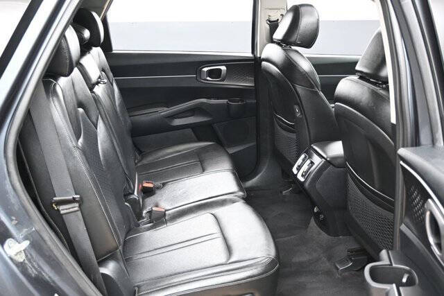 2022 Kia Sorento S
