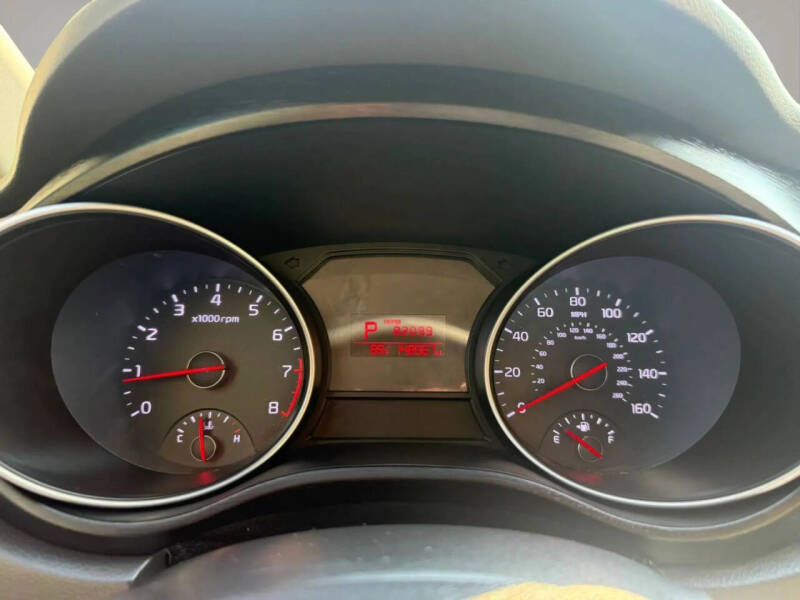 2015 Kia Sedona LX