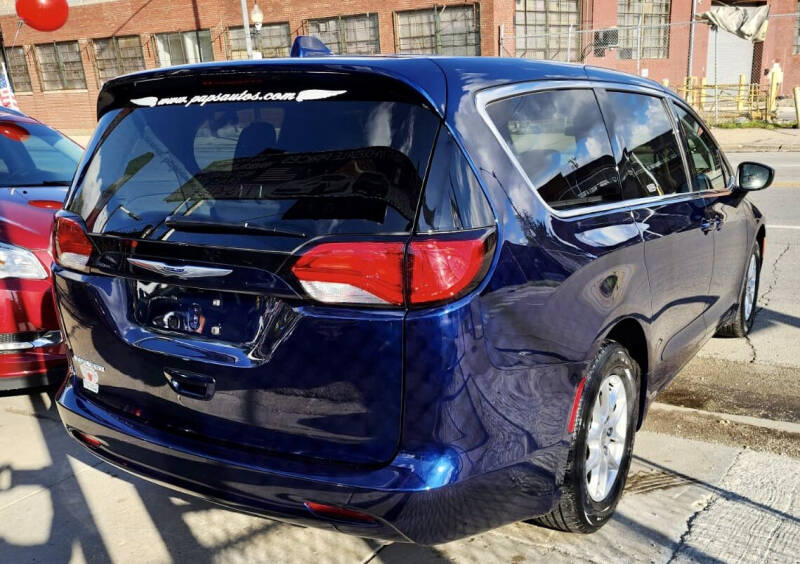 2020 Chrysler Voyager LX